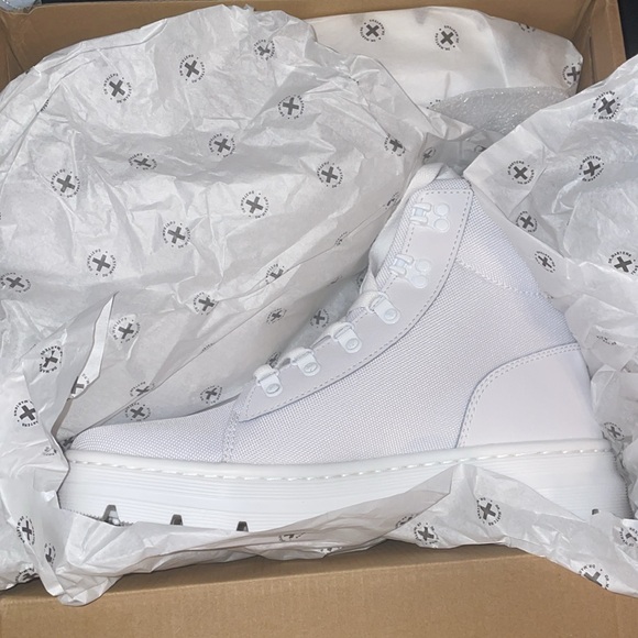 Dr. Martens Women's Combs Poly Casual Boots Combat - Picture 3 of 6